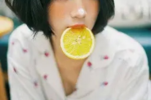 狗仔曝光娱圈恋情大瓜关晓彤再次被无辜牵连与王安宇恋爱传闻早有真相