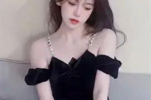 这个坚强面对绝症的少女形象不仅让
