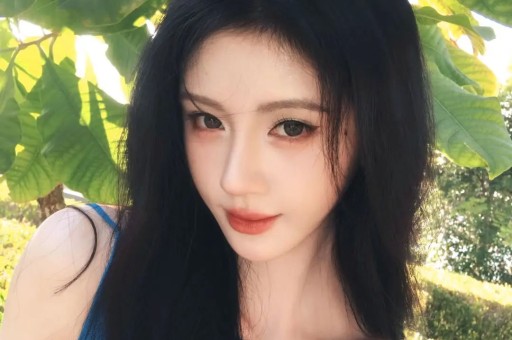 网红司晓迪直播骂白鹿“素颜普通、媚男看不起人”！评论区翻车连闺蜜都拆台蹭热度翻车最快的一次