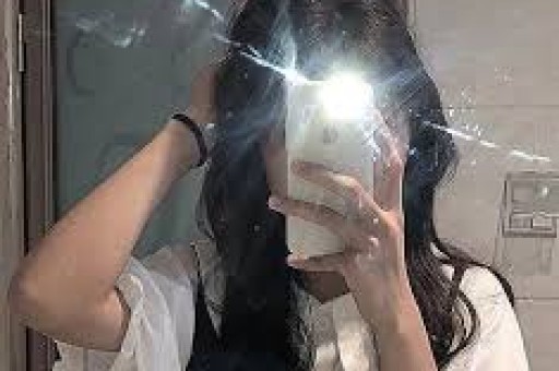 斗鱼女主播忘关摄像头私密画面流出！虚假人设彻底翻车
