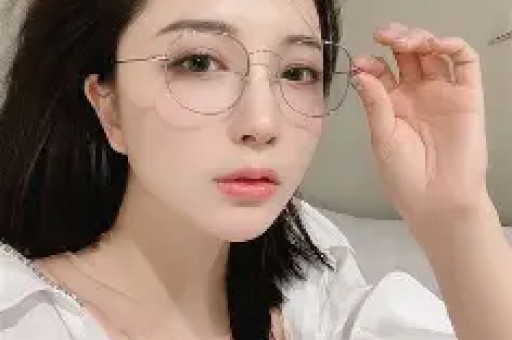 网红直播卖惨翻车虚假深情割韭菜这出戏演砸了！